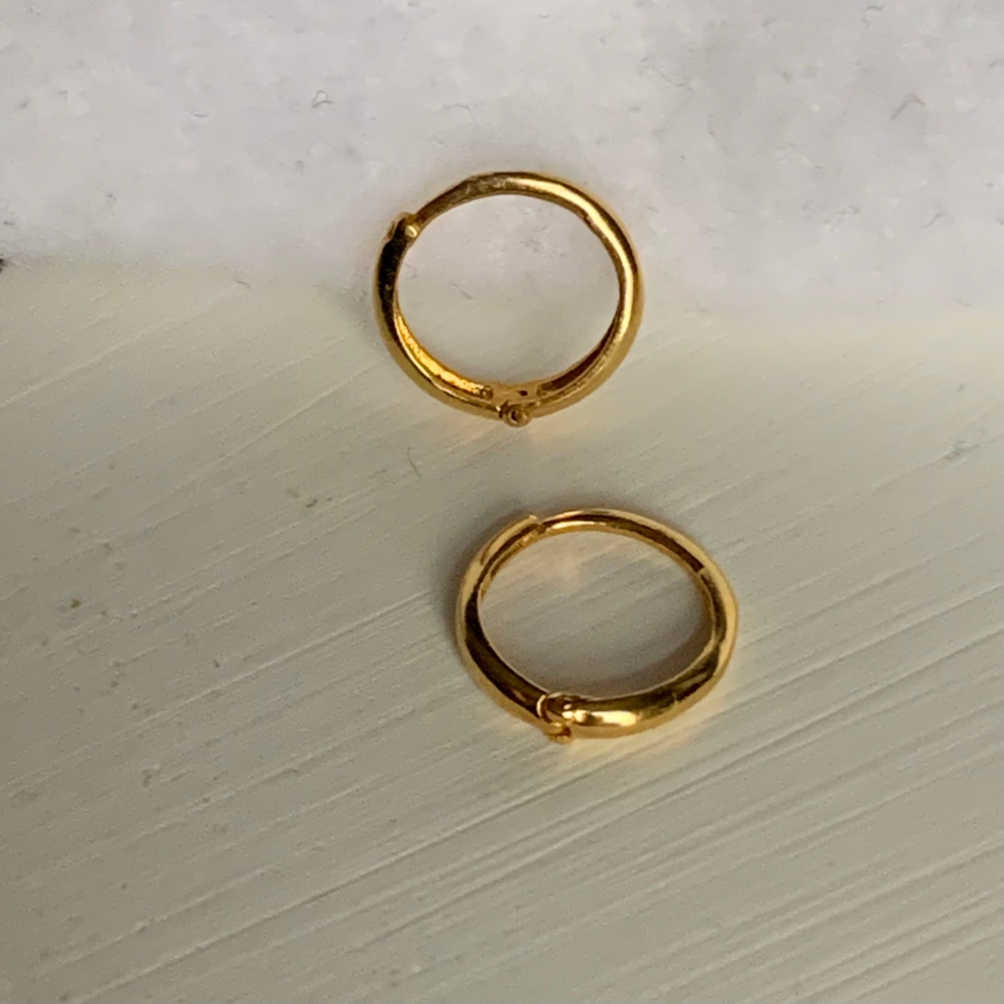18k small polished hoop pair (7mm)