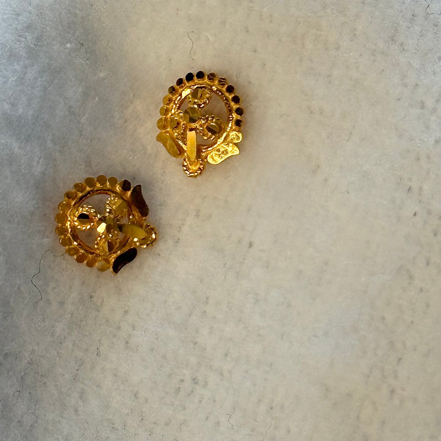 Blossom | 18ct gold studs