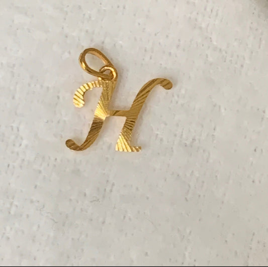 22ct Gold ‘H’ Initial Pendant