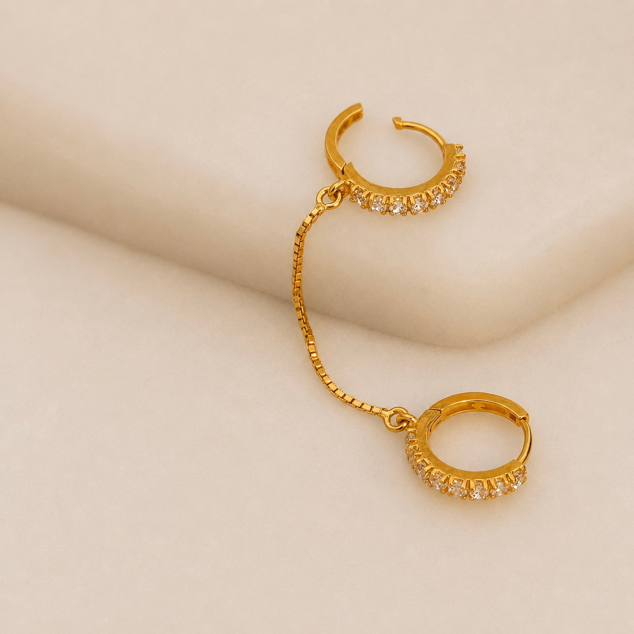 Autumnal | Saranghi double chain 7.5mm huggies, (18ct)