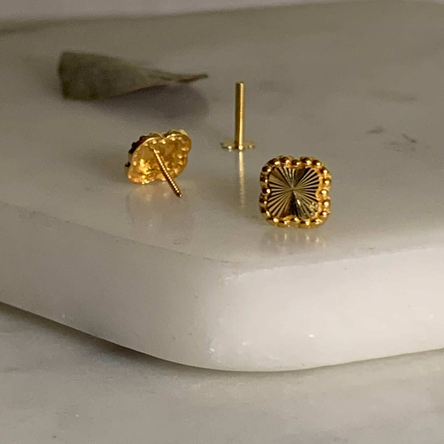 18ct Gold Stud Pair | 6mm