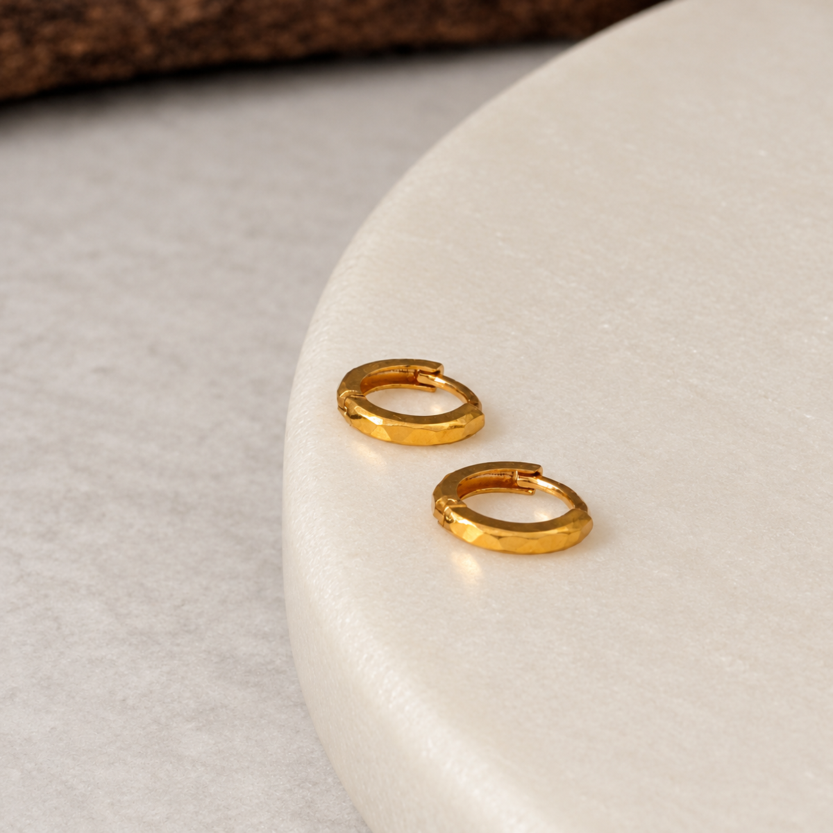 18ct Gold Classic Hoop | xs (5.5mm)