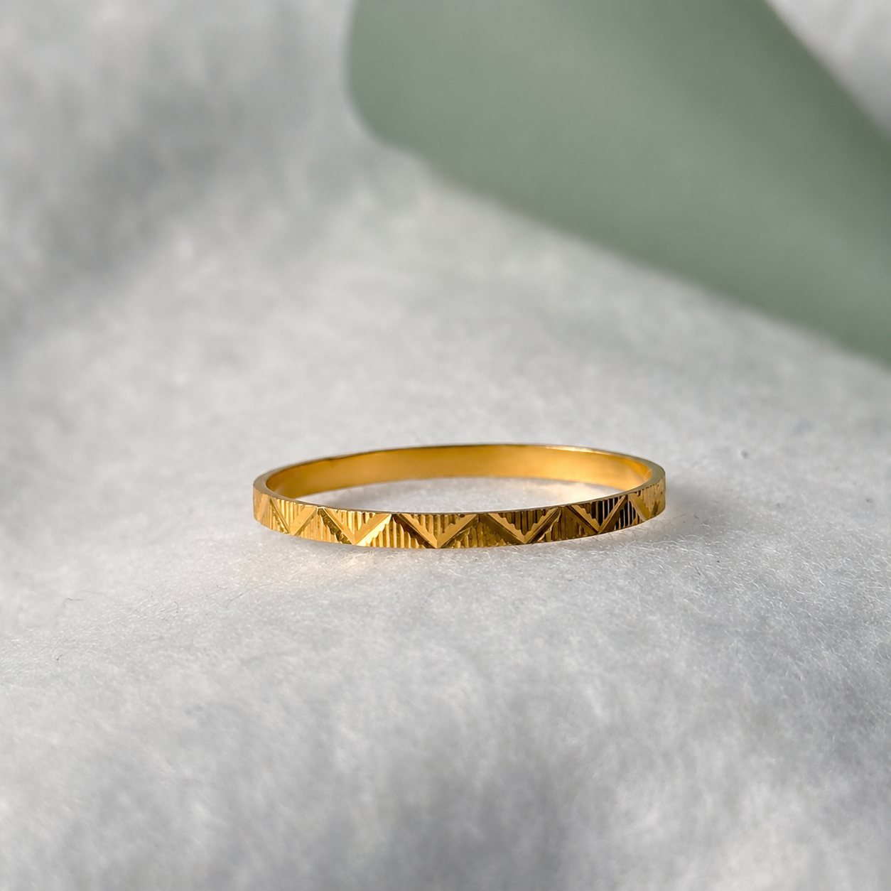 Heritage | 18ct gold band, size N