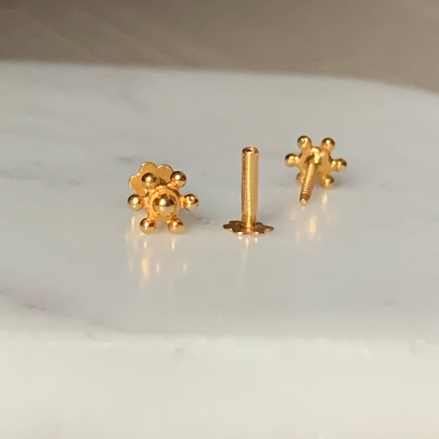 18ct Gold Studs | Last pair left