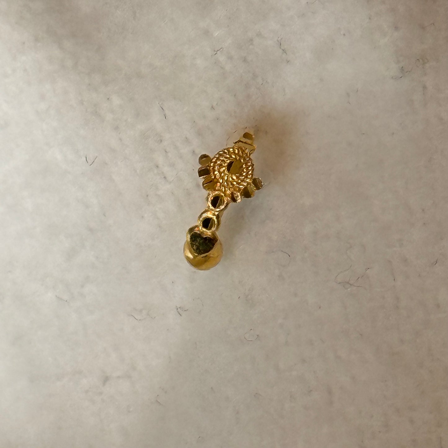 Nathni - 18ct gold hoop