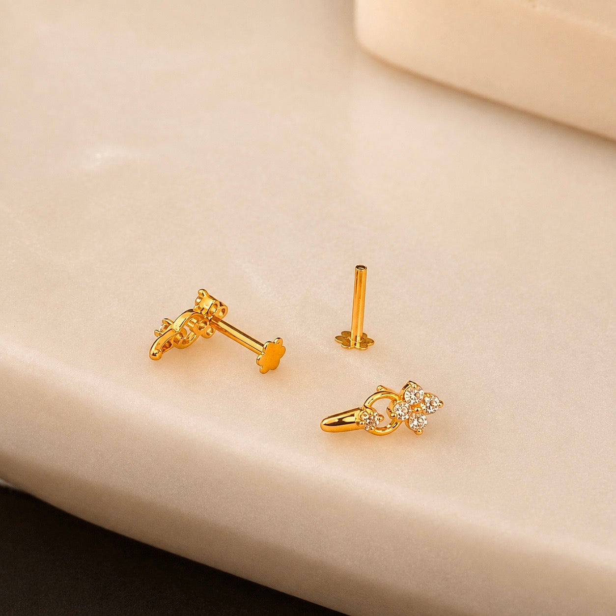 Olive | 18ct gold drop stud