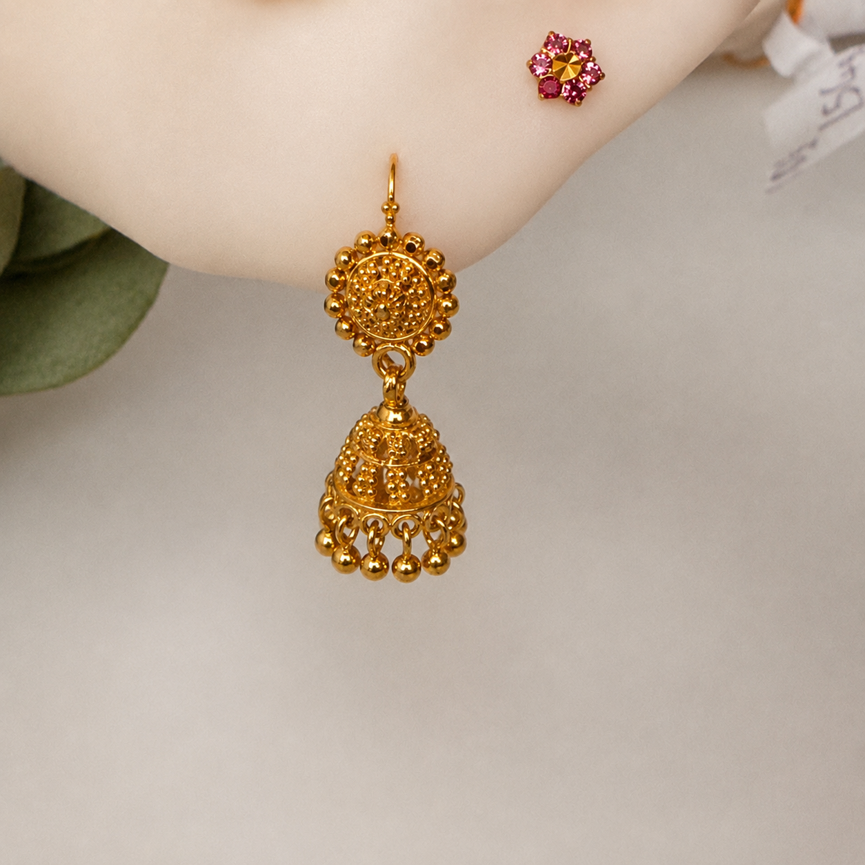 Jumka, 22ct gold pair