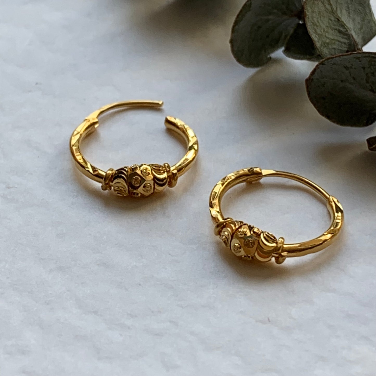 22ct gold hoop pair | small (3)