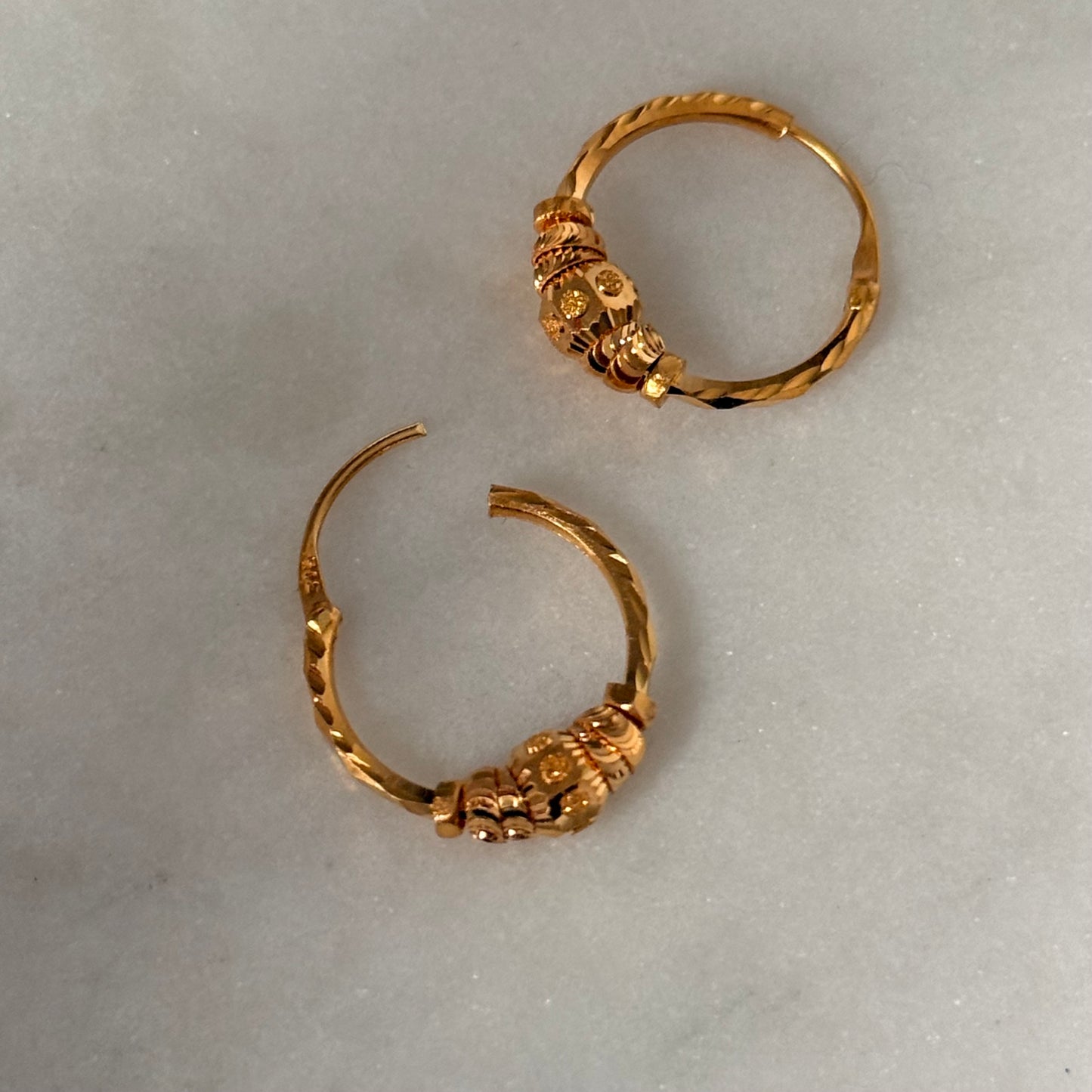 Aurelli, 22ct gold hoop pair | 12mm