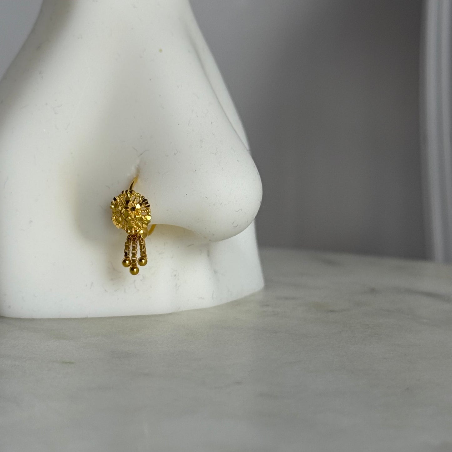 Noor - 18ct Jumki Stud