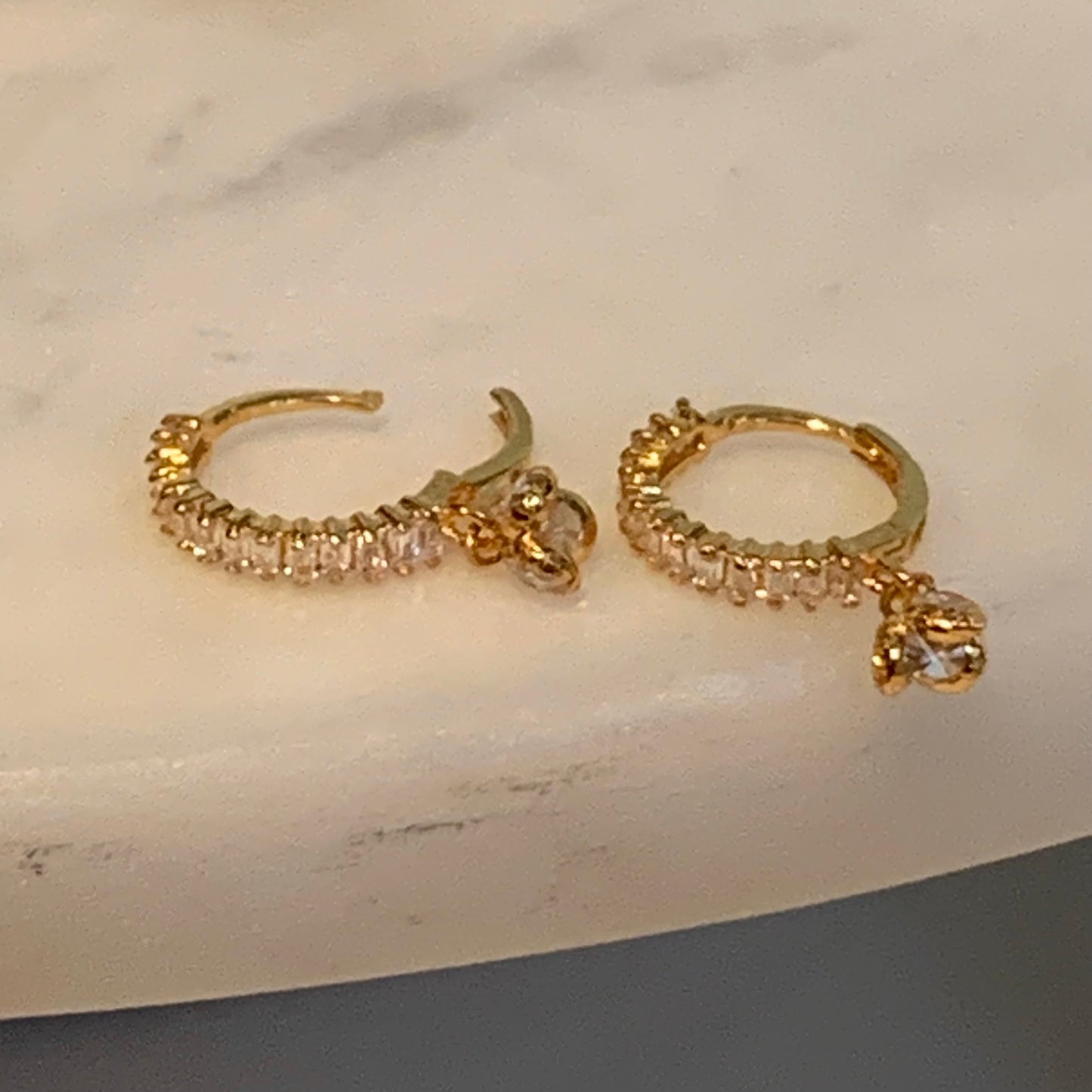 18ct Gold Huggies | 8mm