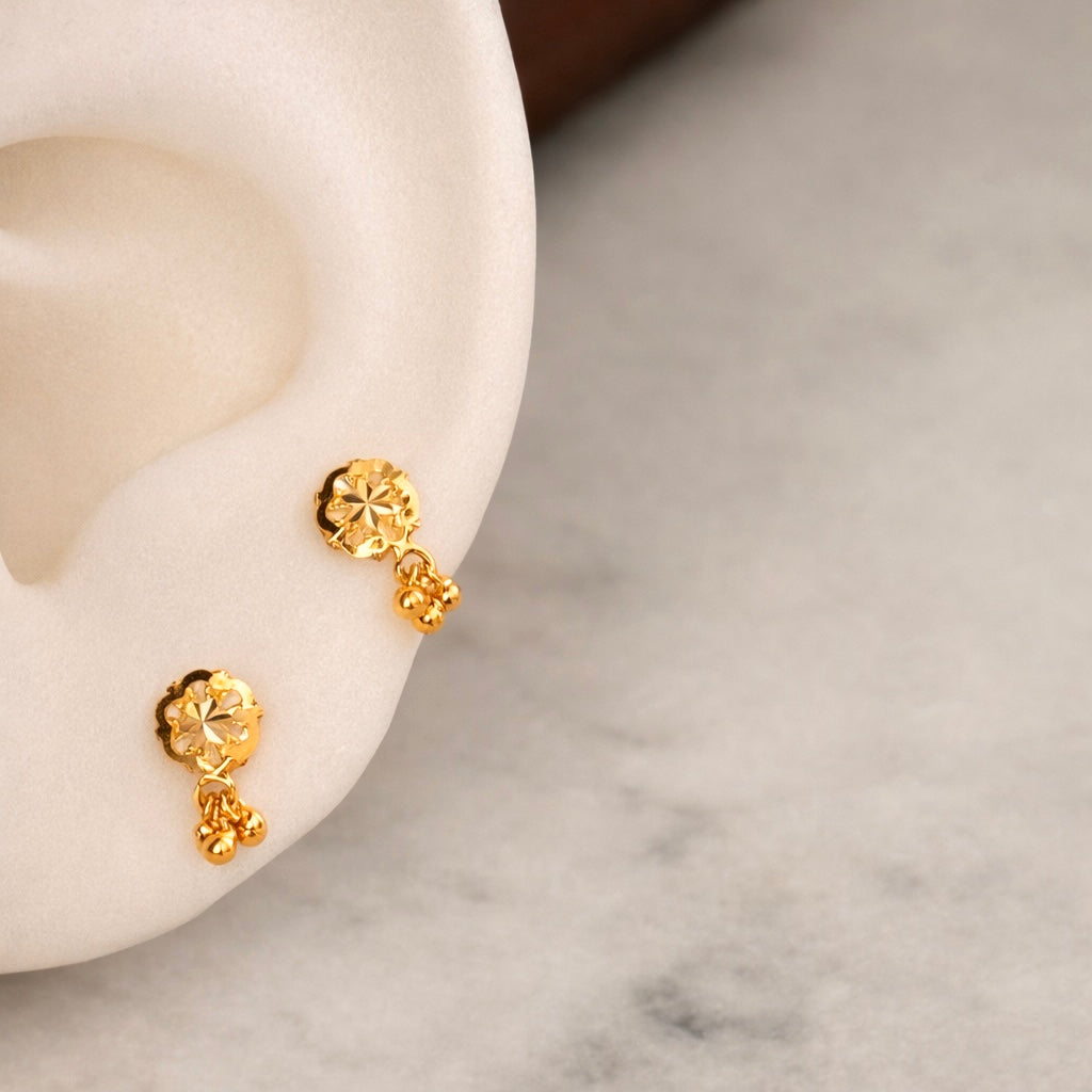 Mini Esme | 18ct dangly stud