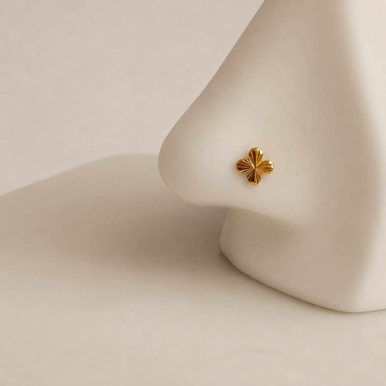 Fleur | 18ct stud