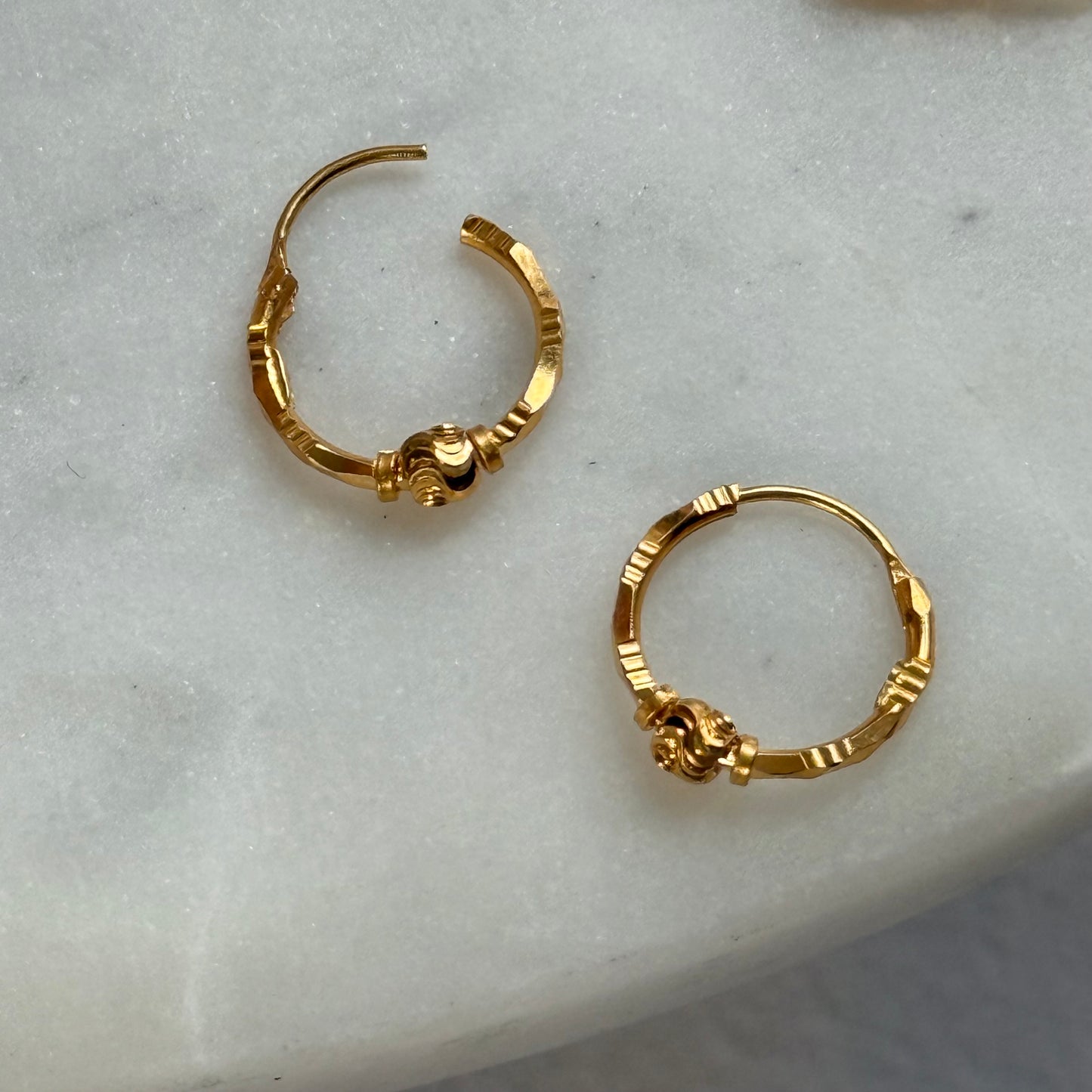 22ct gold hoop | 10mm (small)