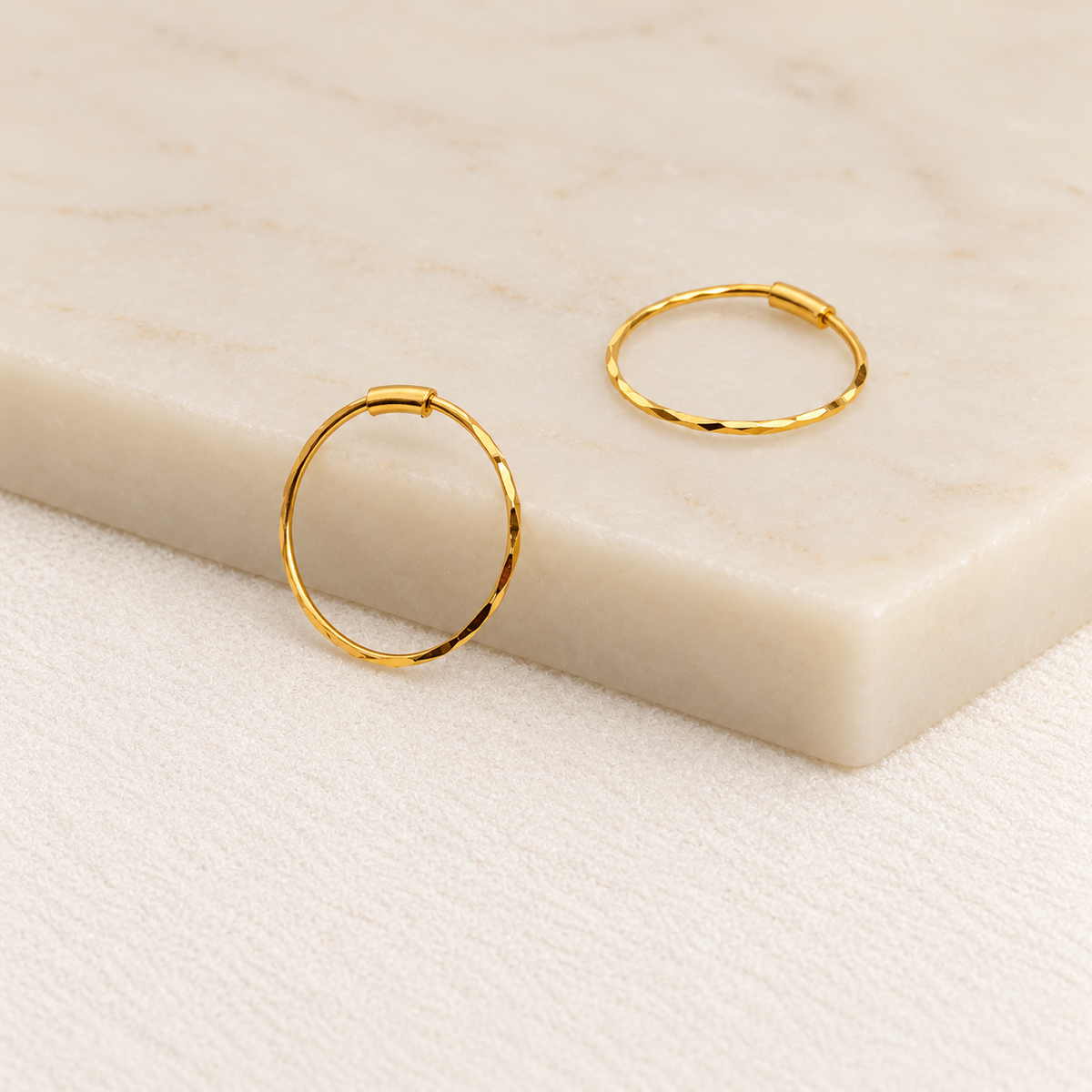 The Basic, 18k gold hoop pair | 13mm