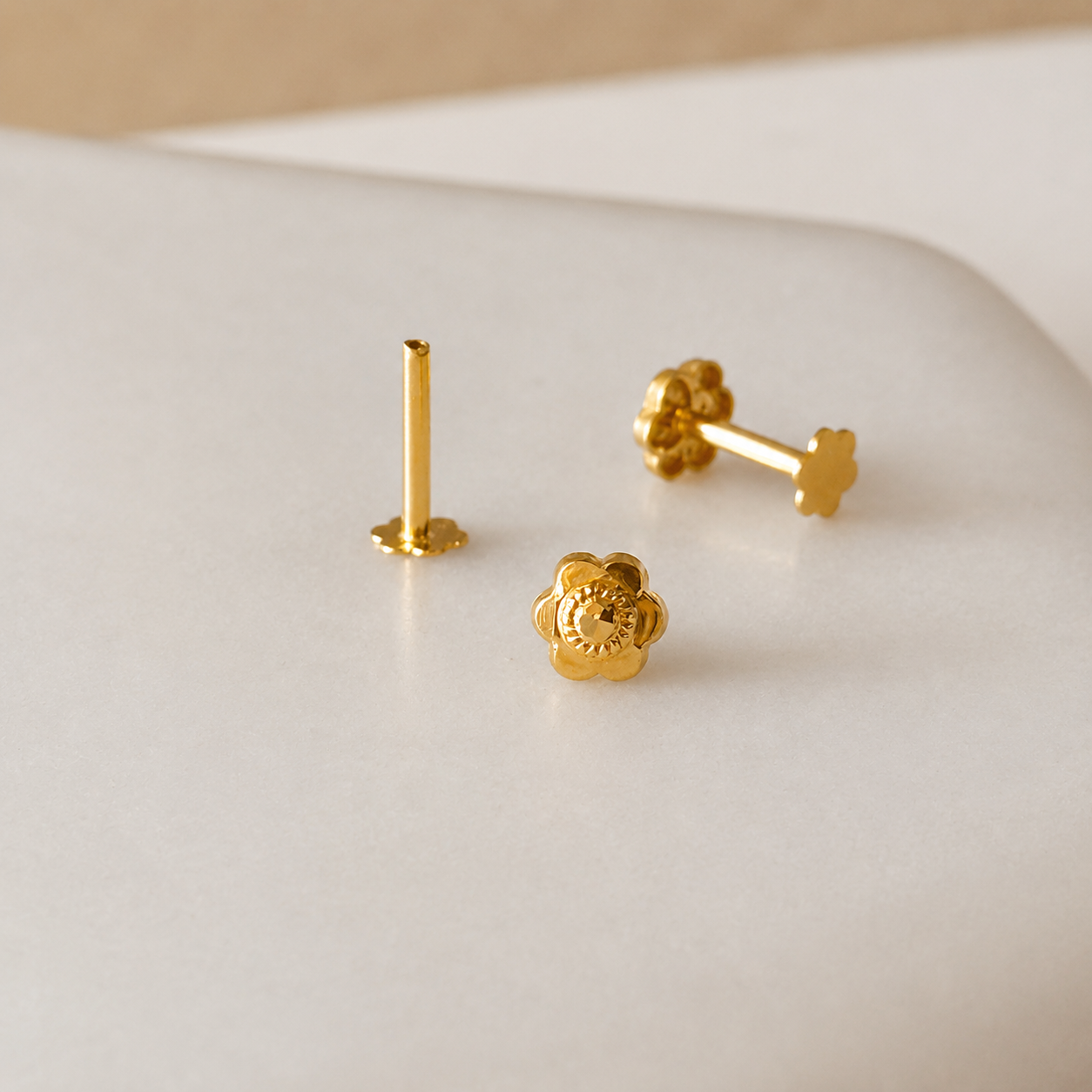 June | 18ct gold classic floral  gold floral stud | 4.5mm