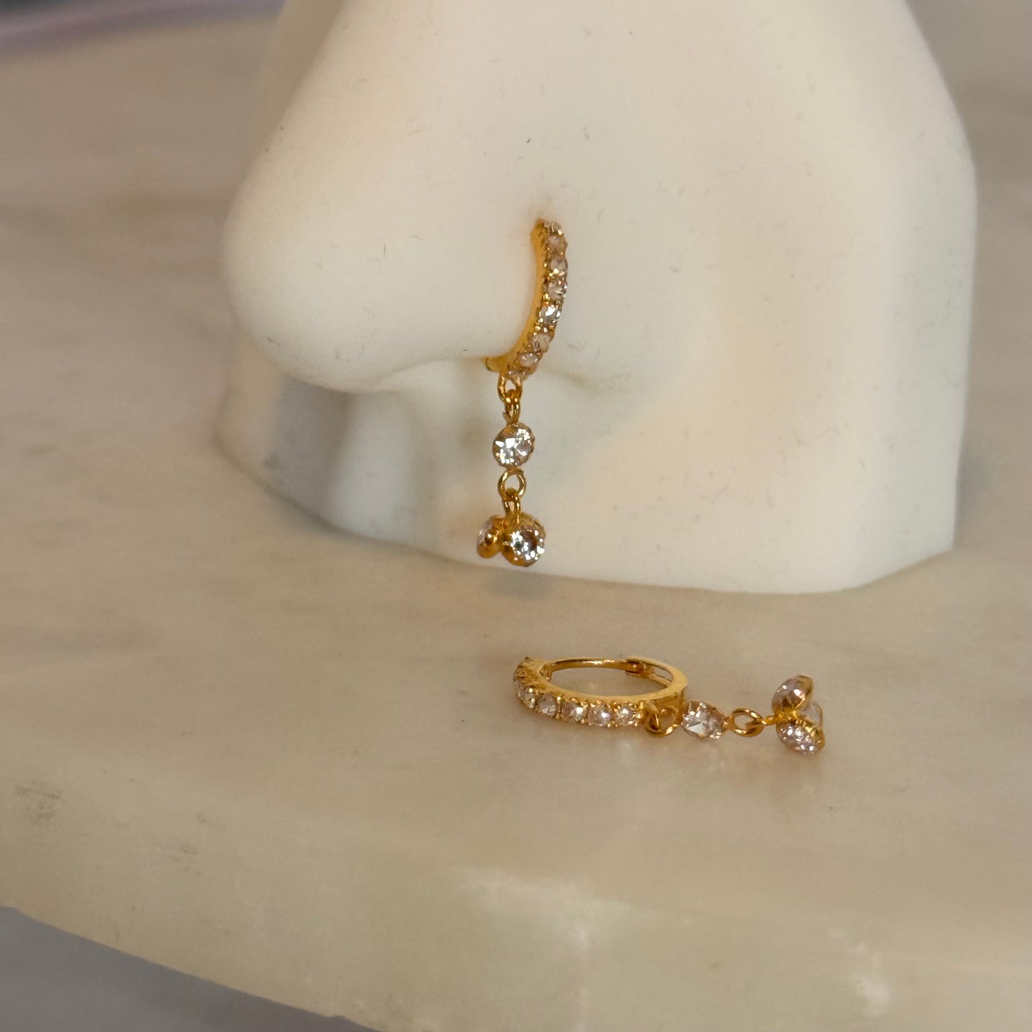 Droplet | 18ct gold dangly hoop, 7mm