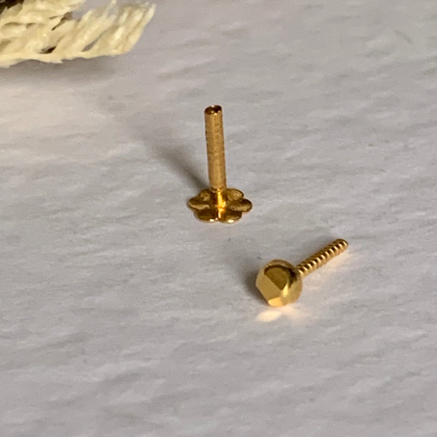 18ct Gold Nose Stud | 2mm