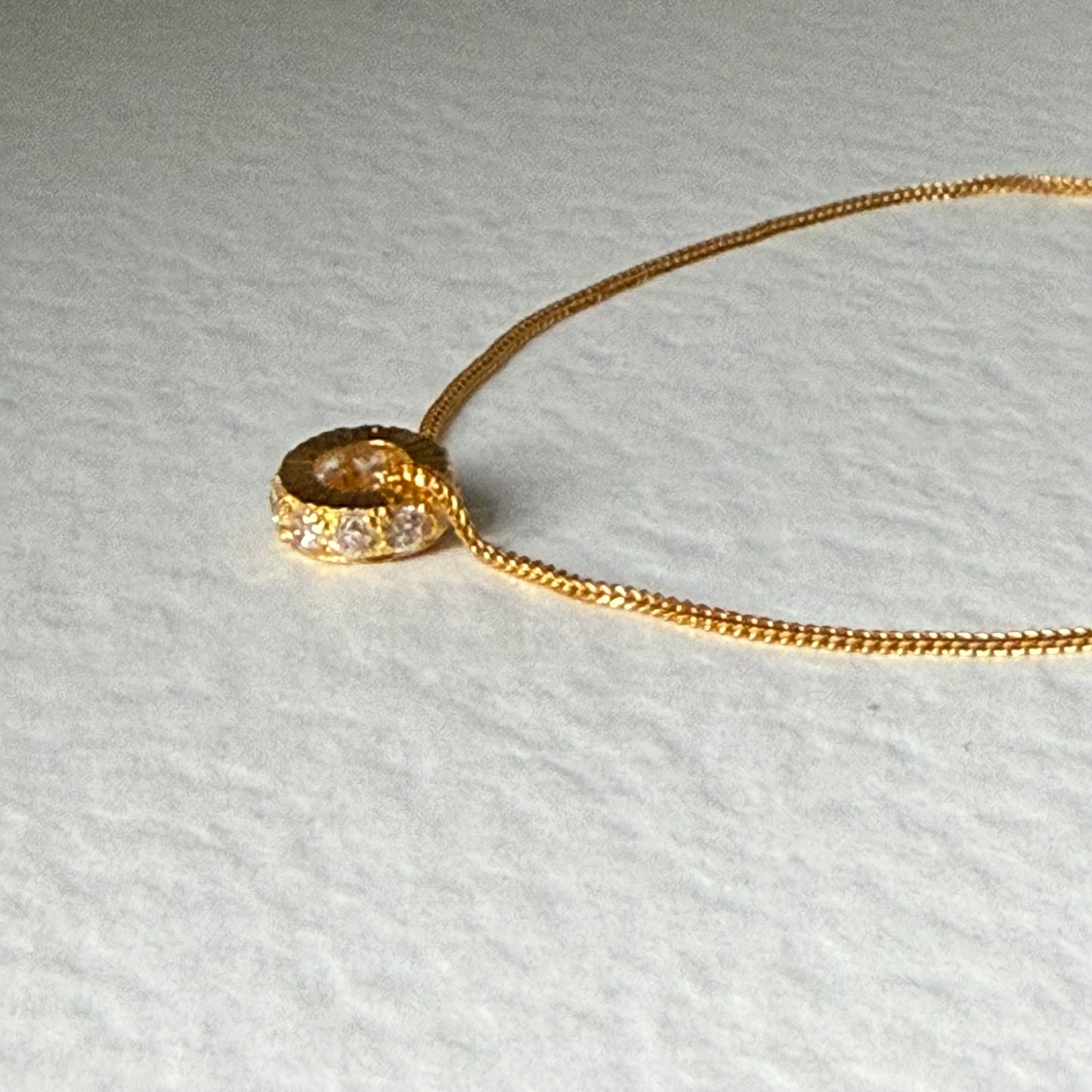 Pre Loved - 22 carat gold short necklace & pendant set