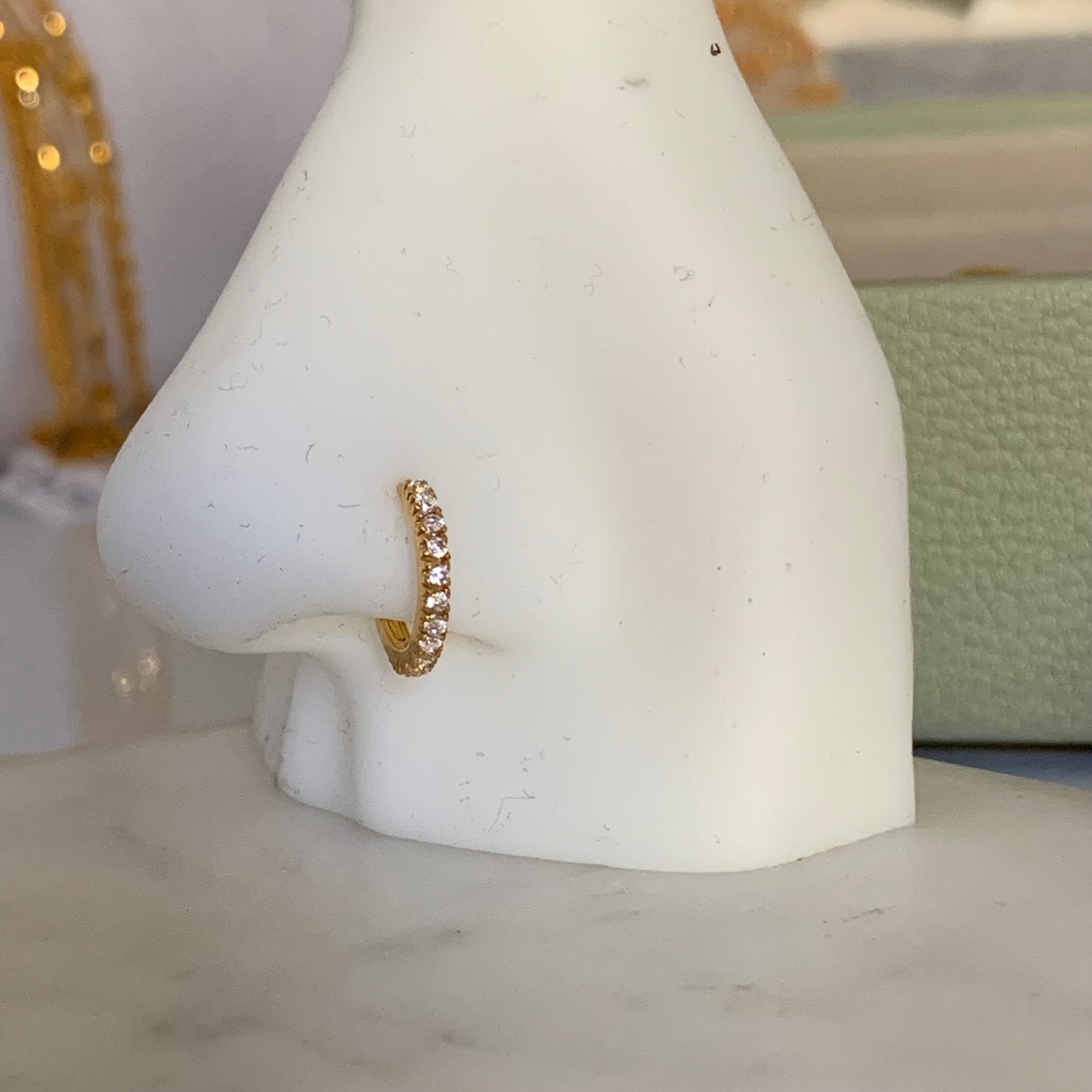 18ct Gold Single Hoop | 8