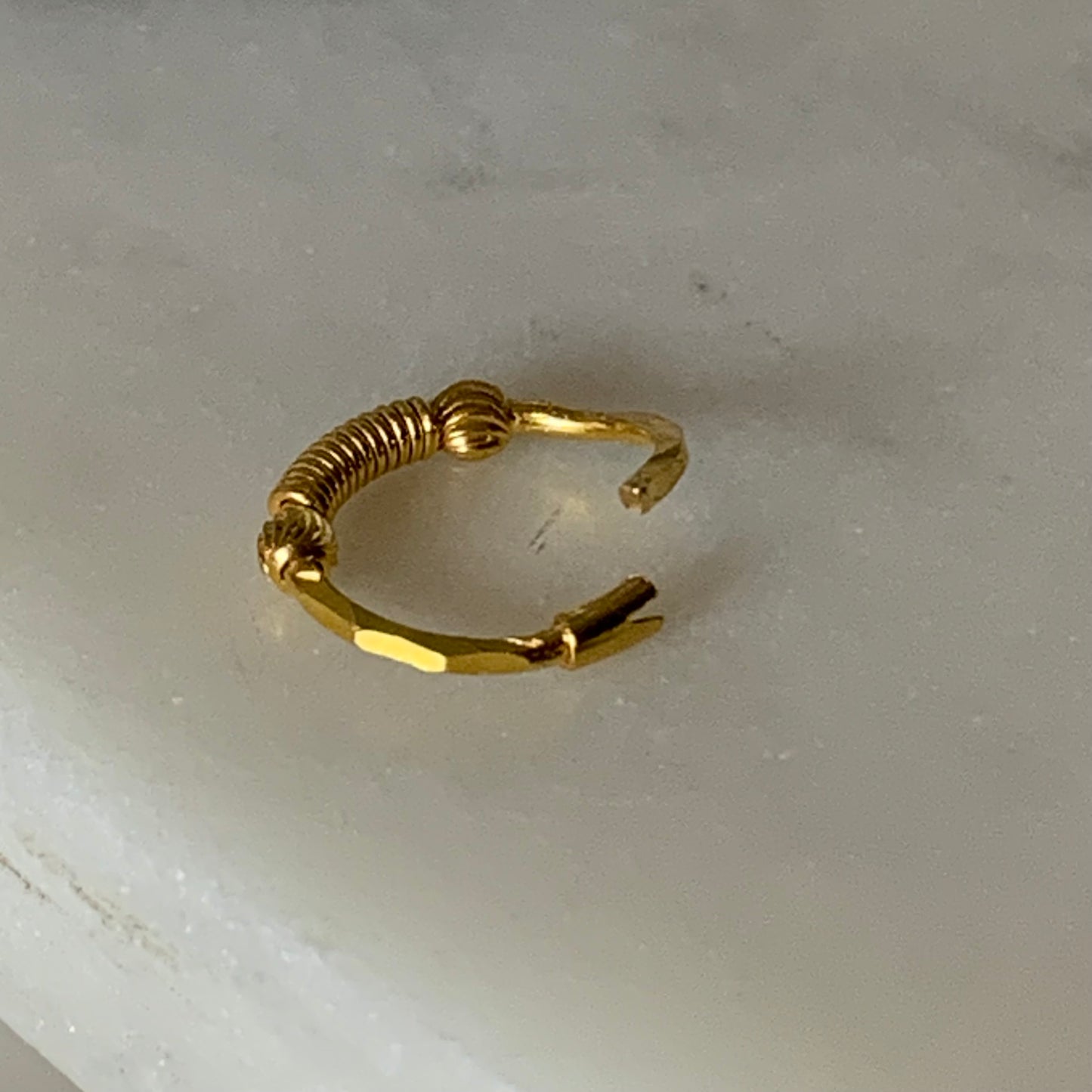 18ct gold single hoop | 7mm