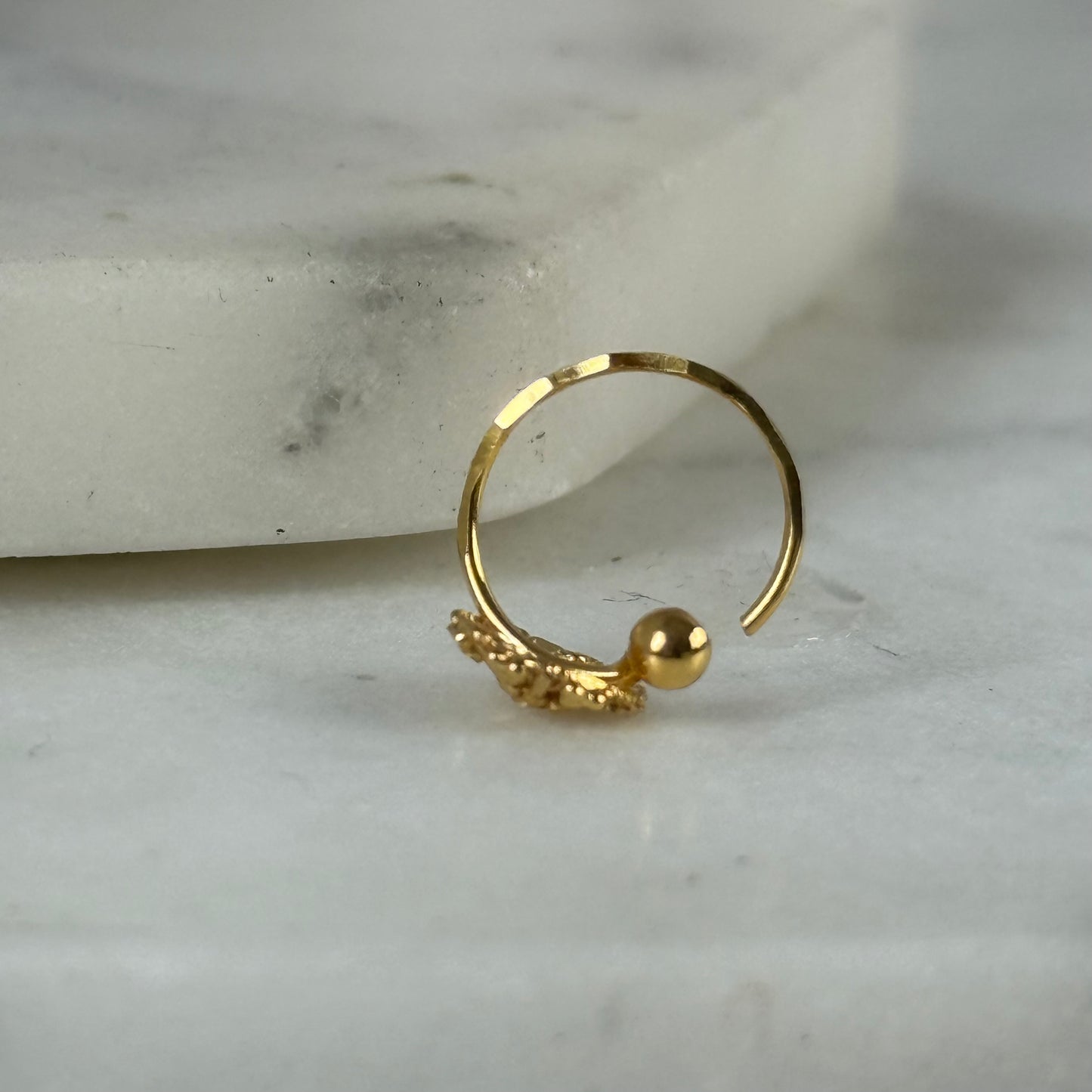 14ct intricate hoop | 9mm