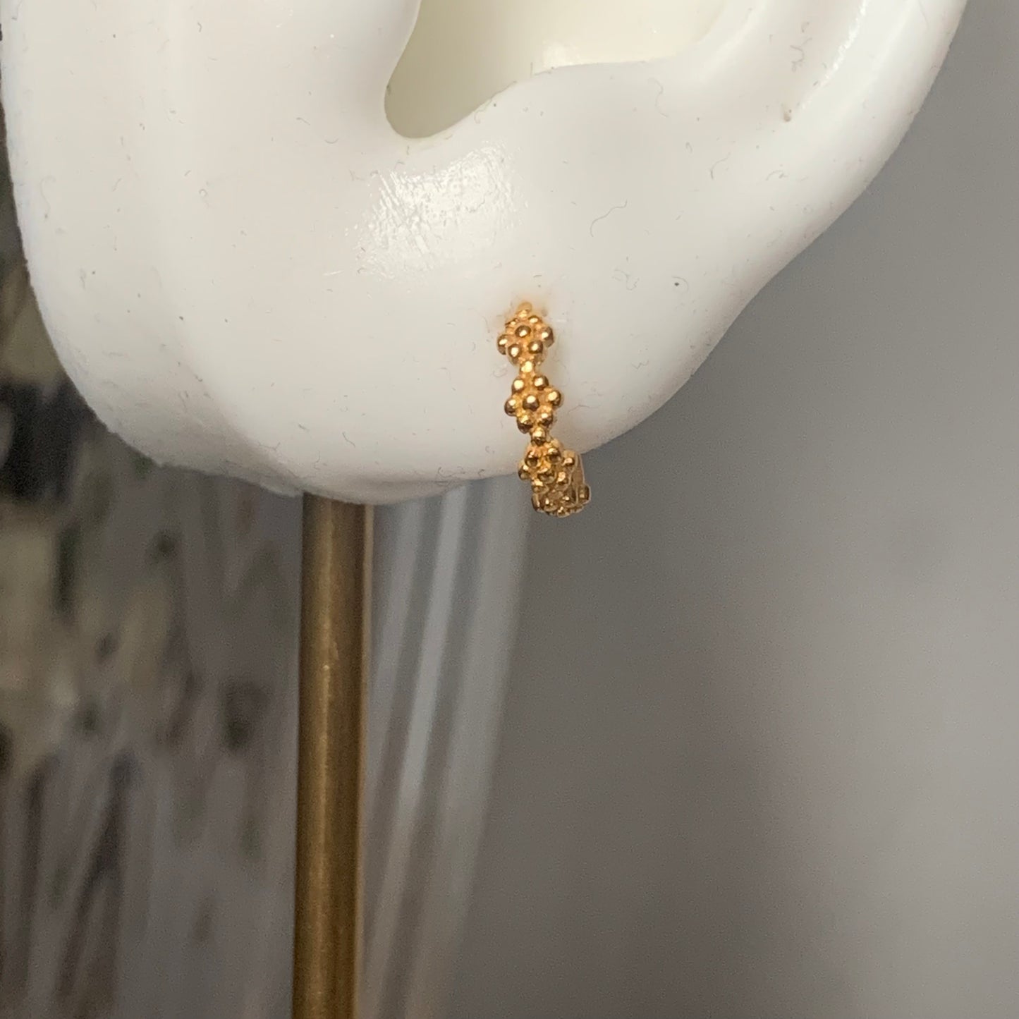 18ct Gold Huggies | 8mm