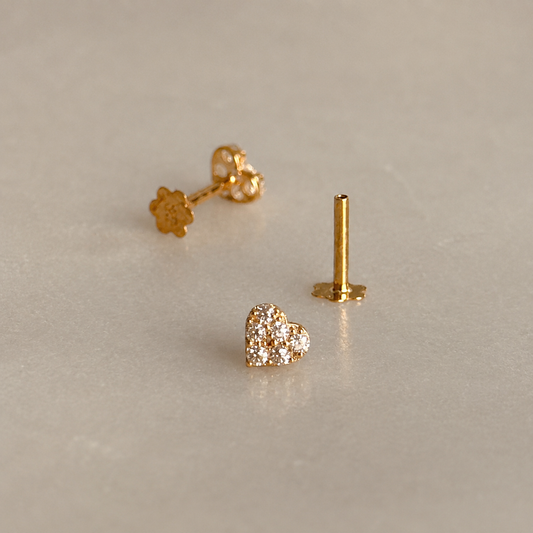 Signature Collection | 18ct gold mini heart stud