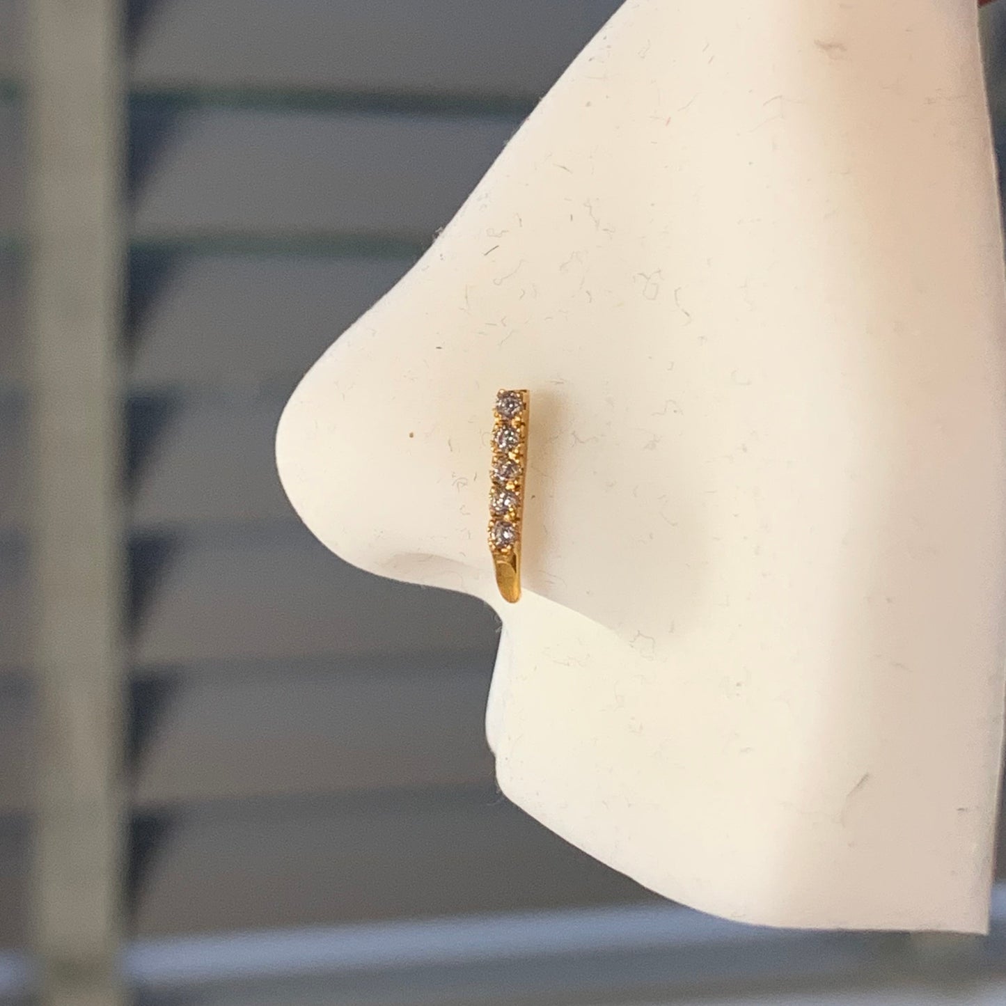 18ct Gold Long Stud | 9mm