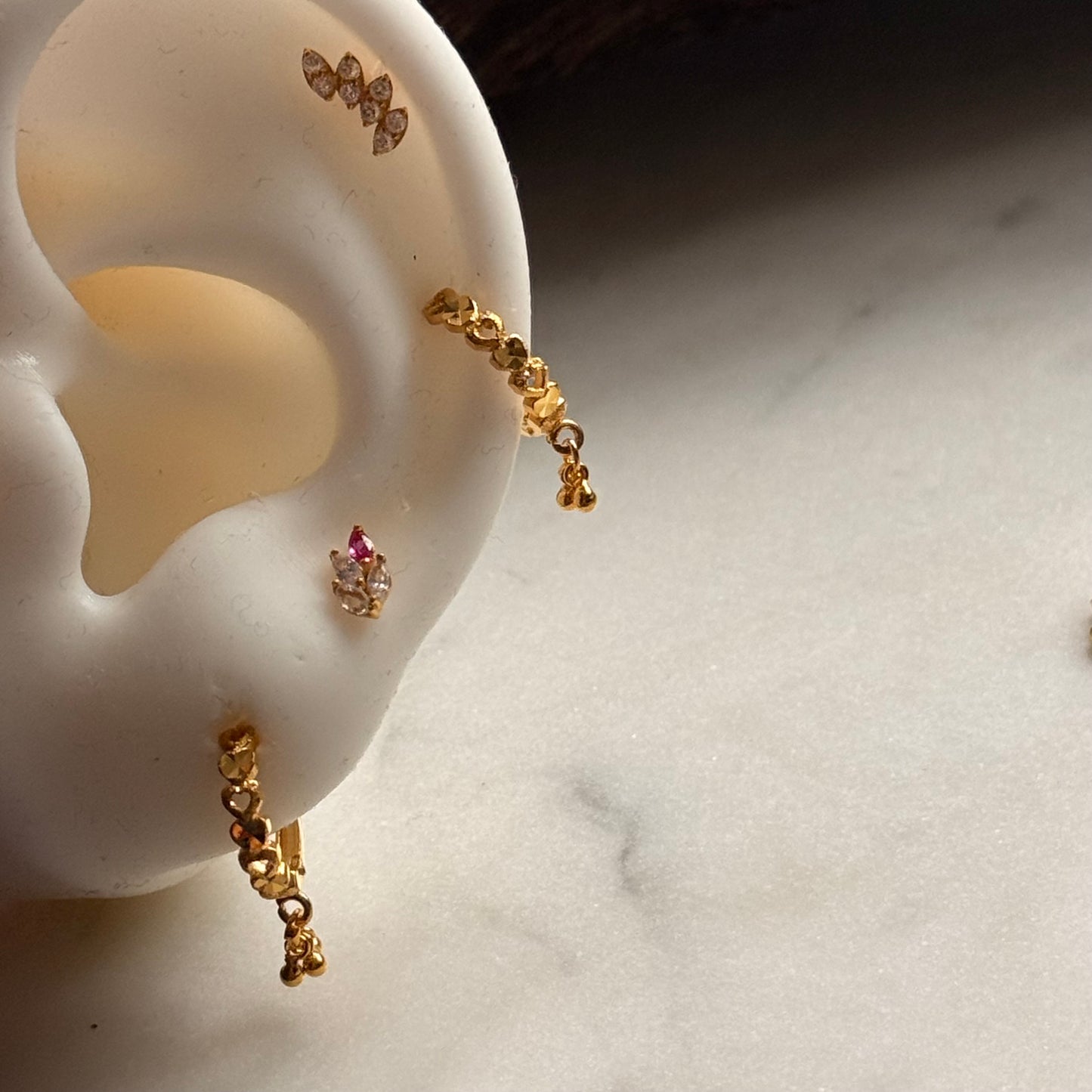 Sweetheart | 18ct intricate jumka hoop (9mm)