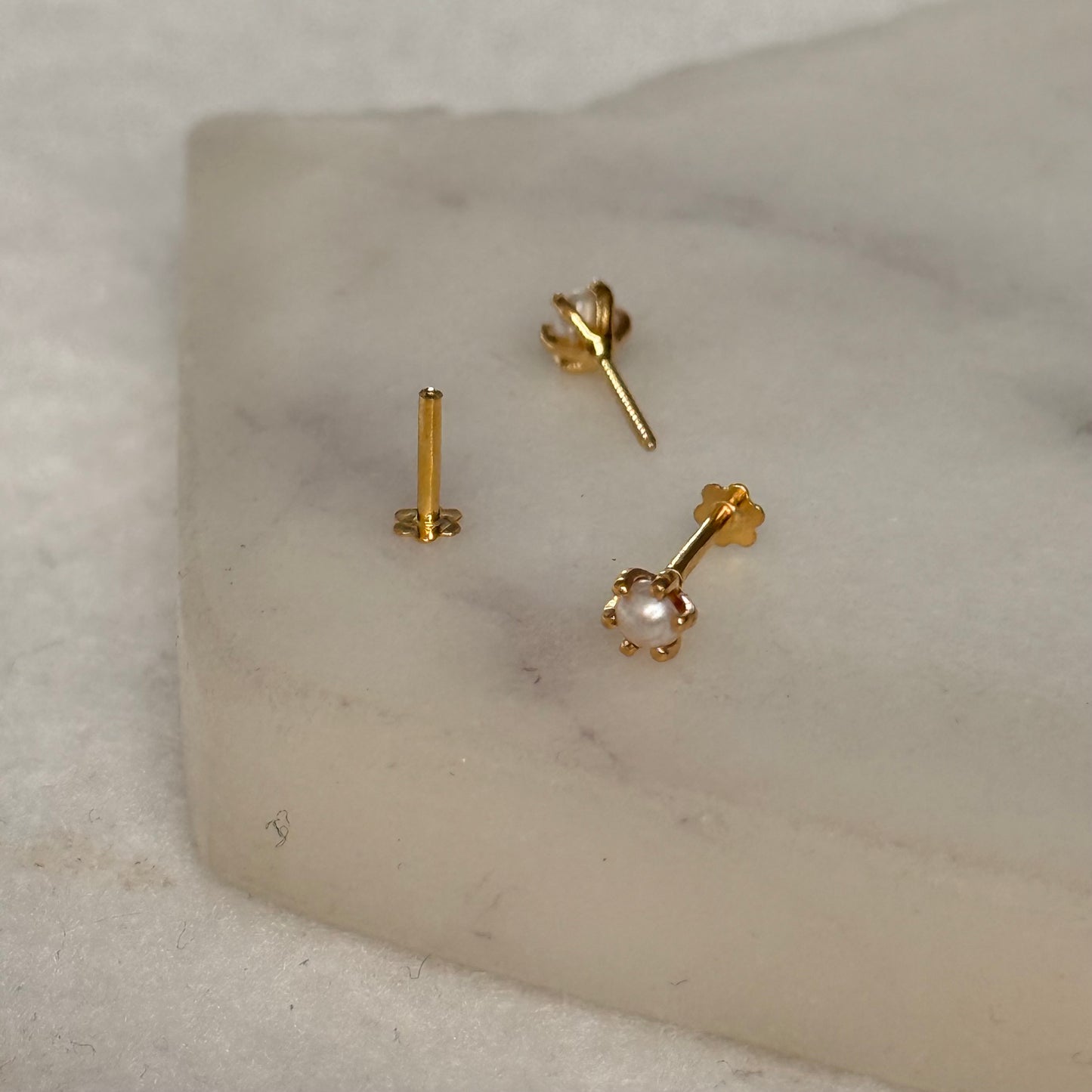 Autumnal | Sunbloom, 18ct pearl stud, 3mm