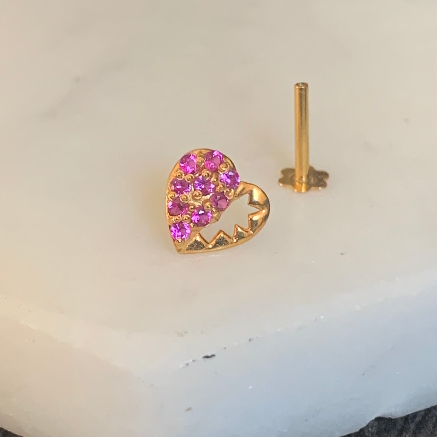 18ct Gold Heart Stud Pair