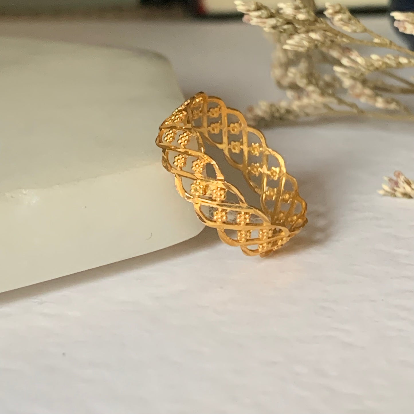 22ct Gold Band Ring | size O