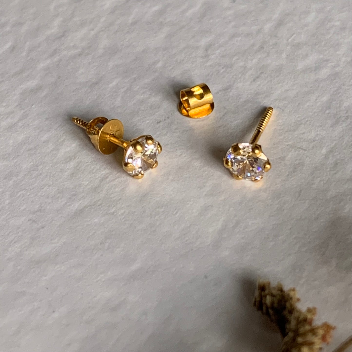 18ct Gold Stud Pair | 4.8mm