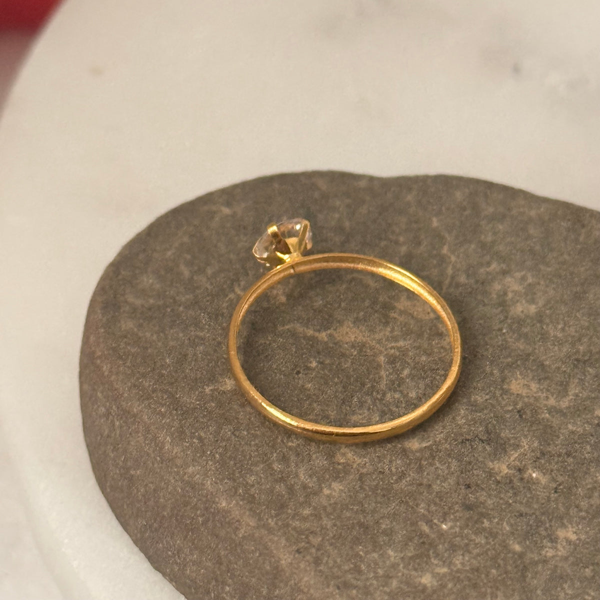 The Basic | 22ct gold minimal ring, size M