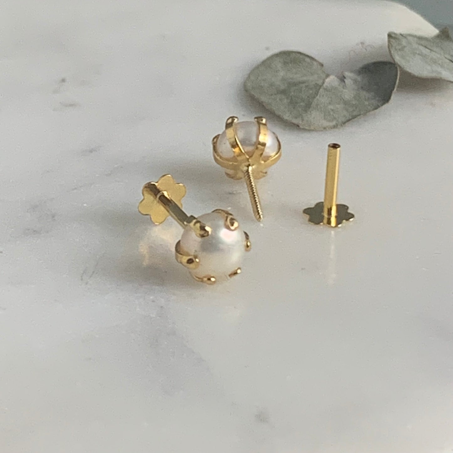 18ct gold freshwater Pearl stud pair | 5mm