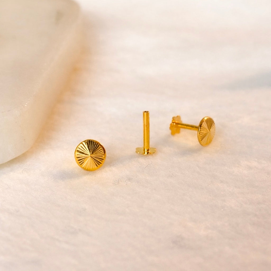 Disc studs | 18ct Gold, 5mm