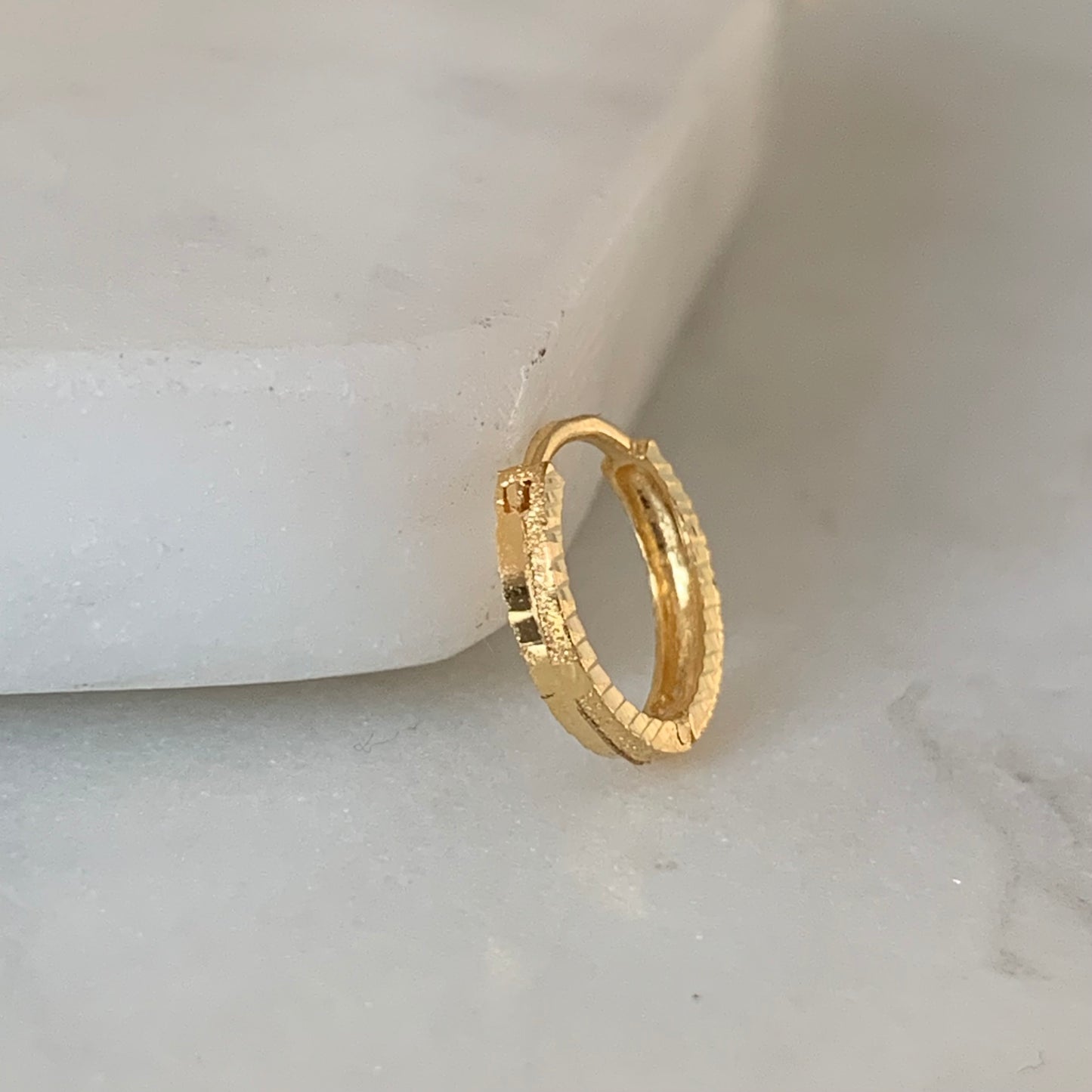 18ct Gold hoop | 8mm