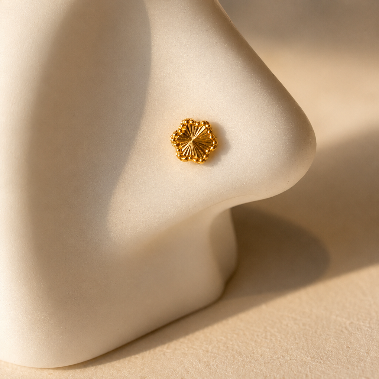 Bloom, 18ct Gold stud | 5mm