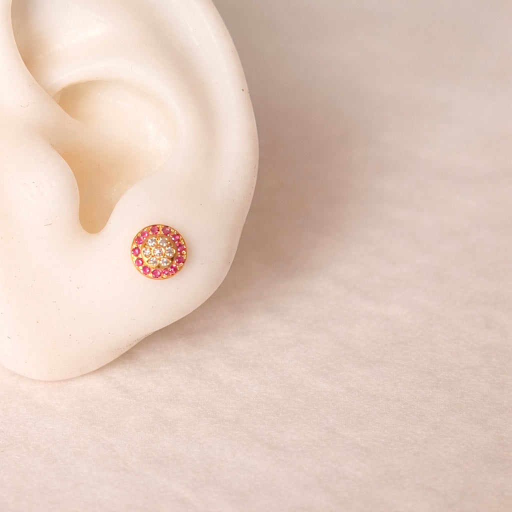 Damask, 18ct Gold stud | 7mm