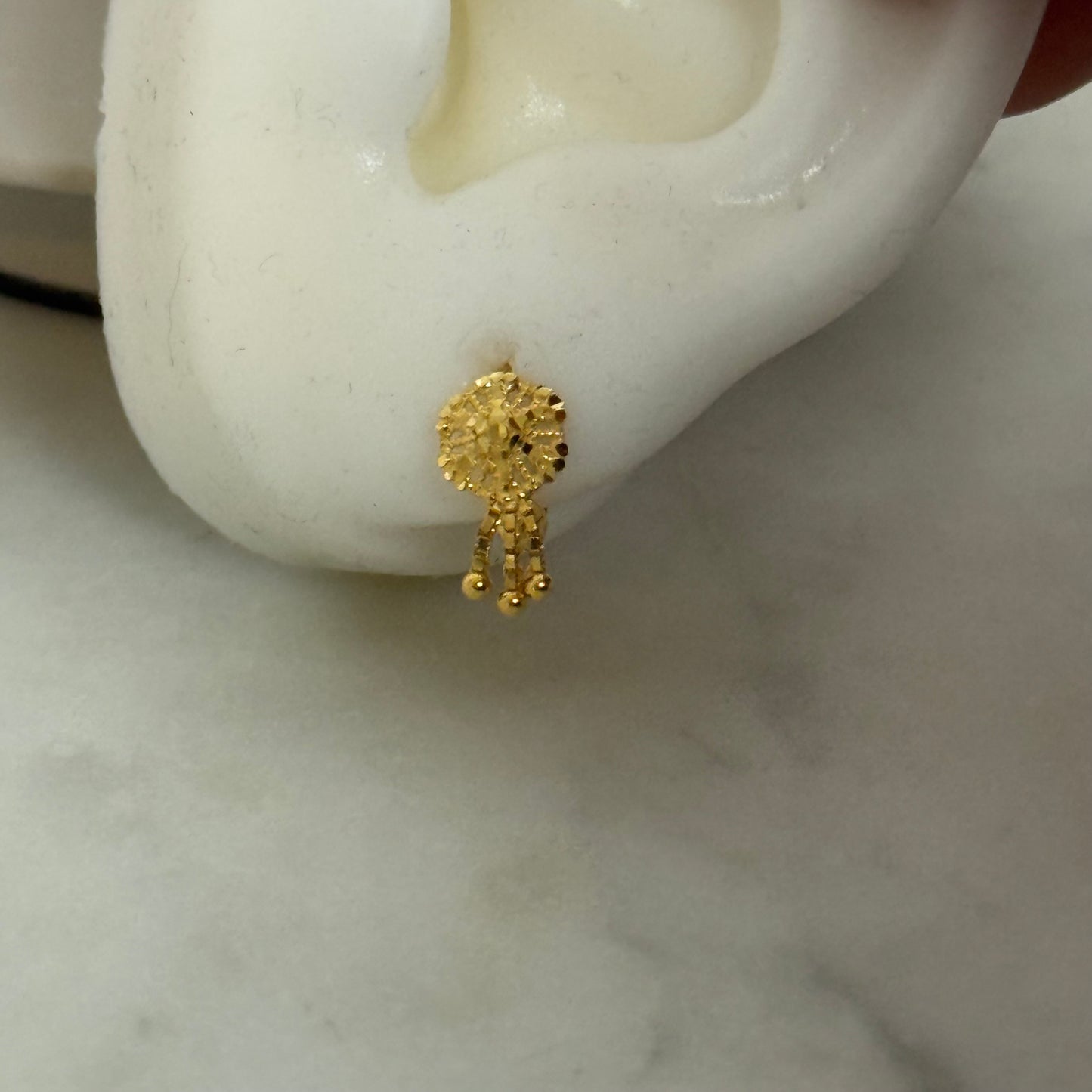 Noor - 18ct Jumki Stud