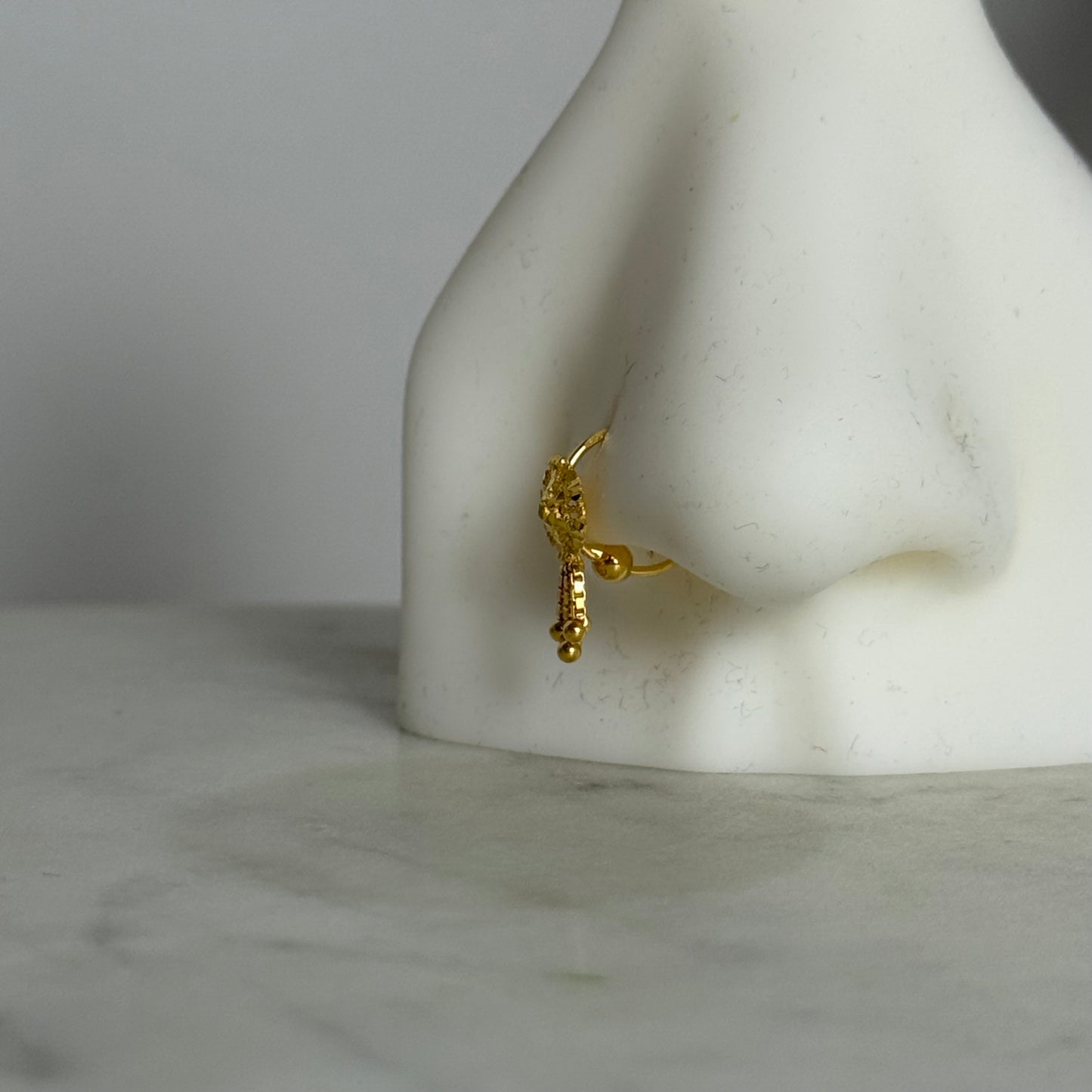 Noor - 18ct Jumki Stud