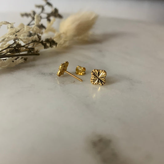 Four leaf clover studs