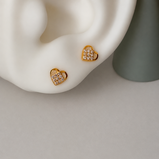 Amore ll, 18ct Heart Stud Pair