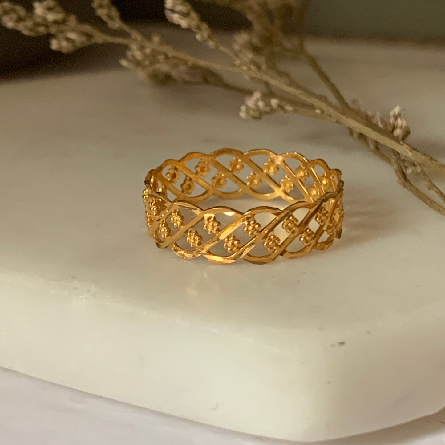 22ct Gold Band Ring | size O