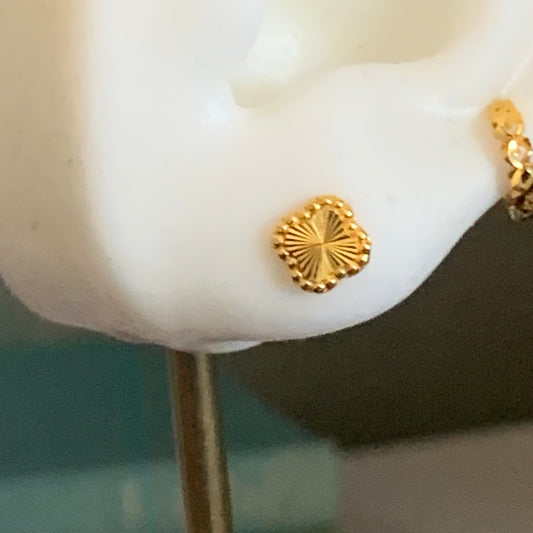 18ct Gold Clover Pair | 6mm