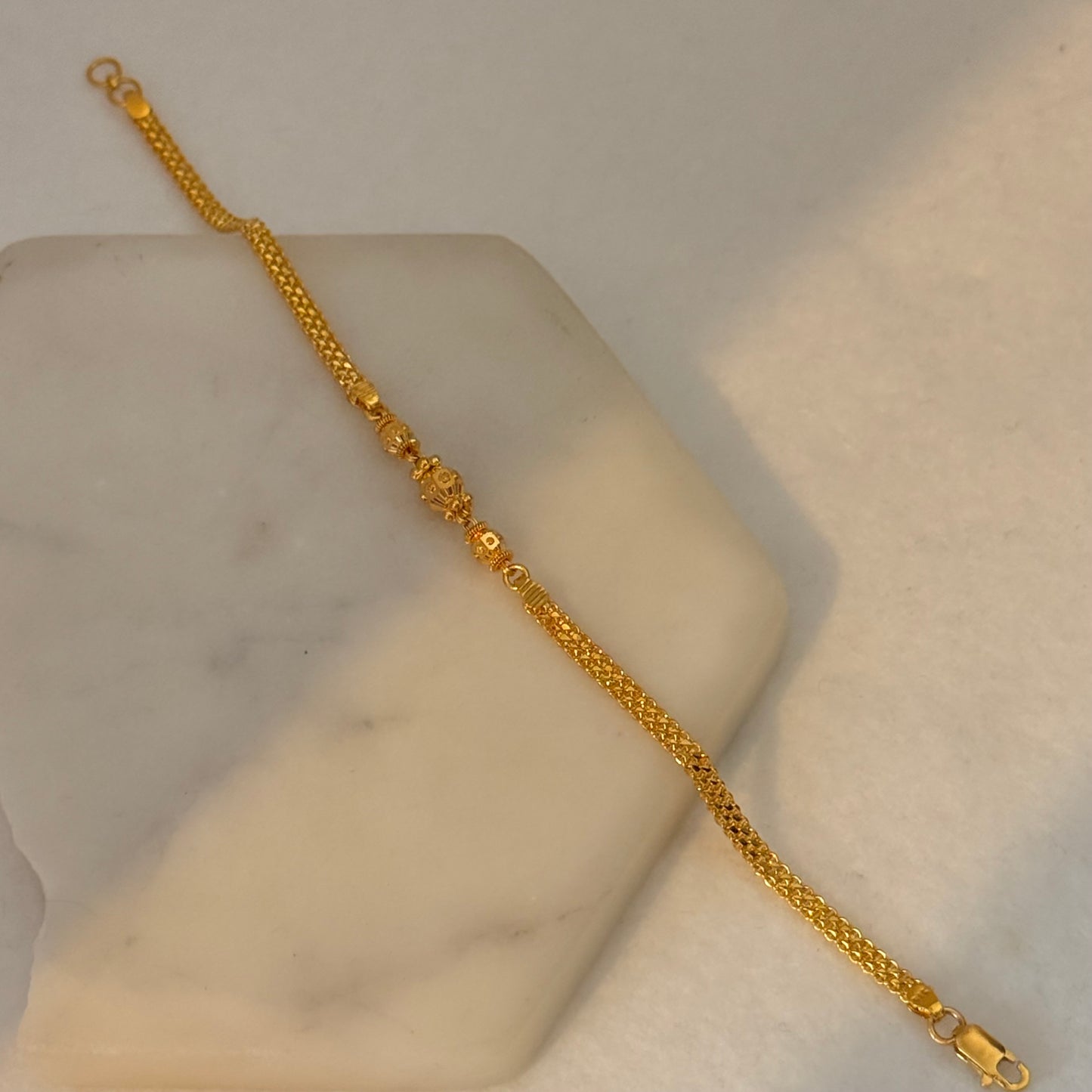 Lahore | 22ct gold classic bracelet