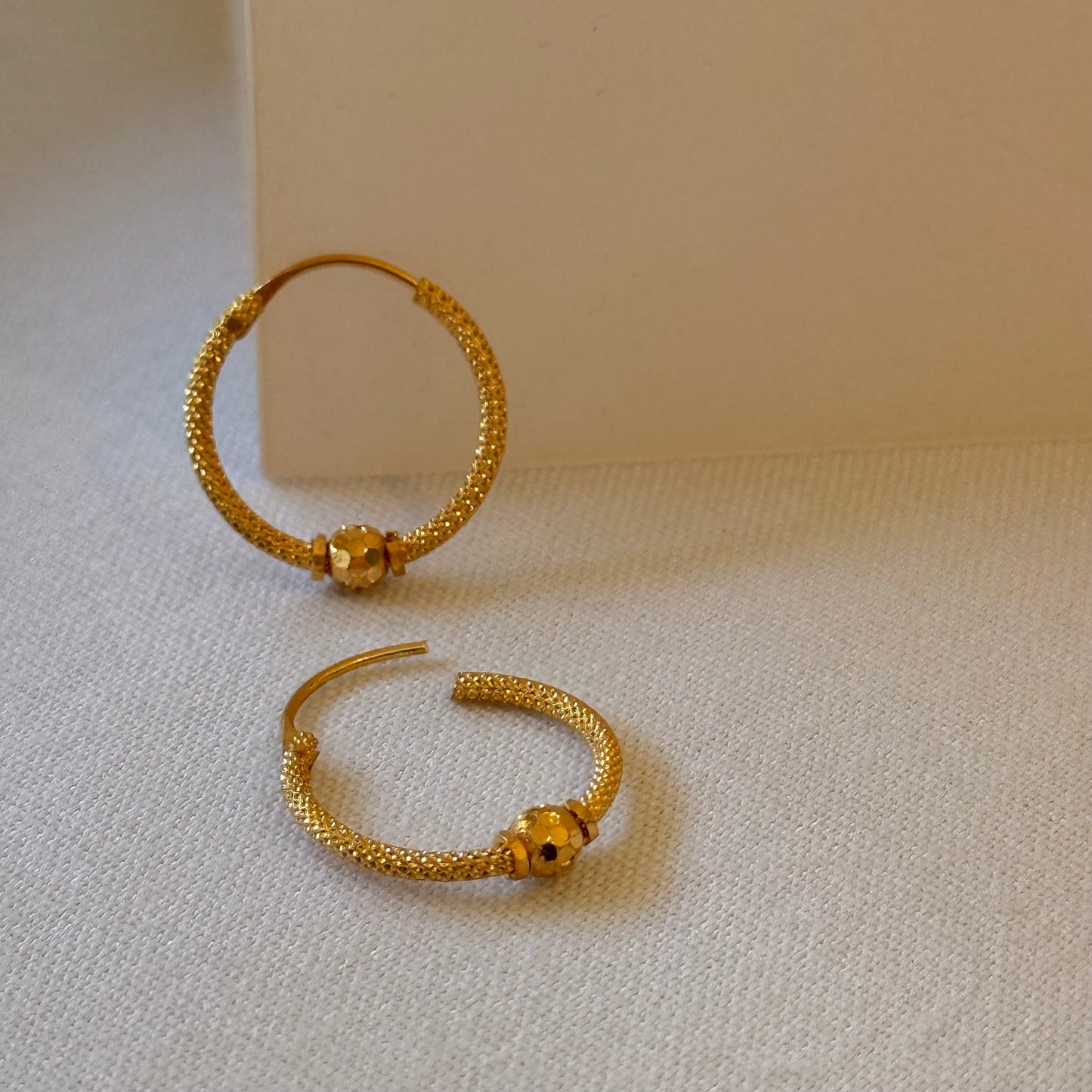 Jaipur | 22ct Gold Hoops (14mm)