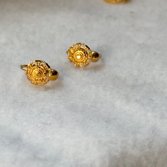 Rosetta - 18ct gold hoop