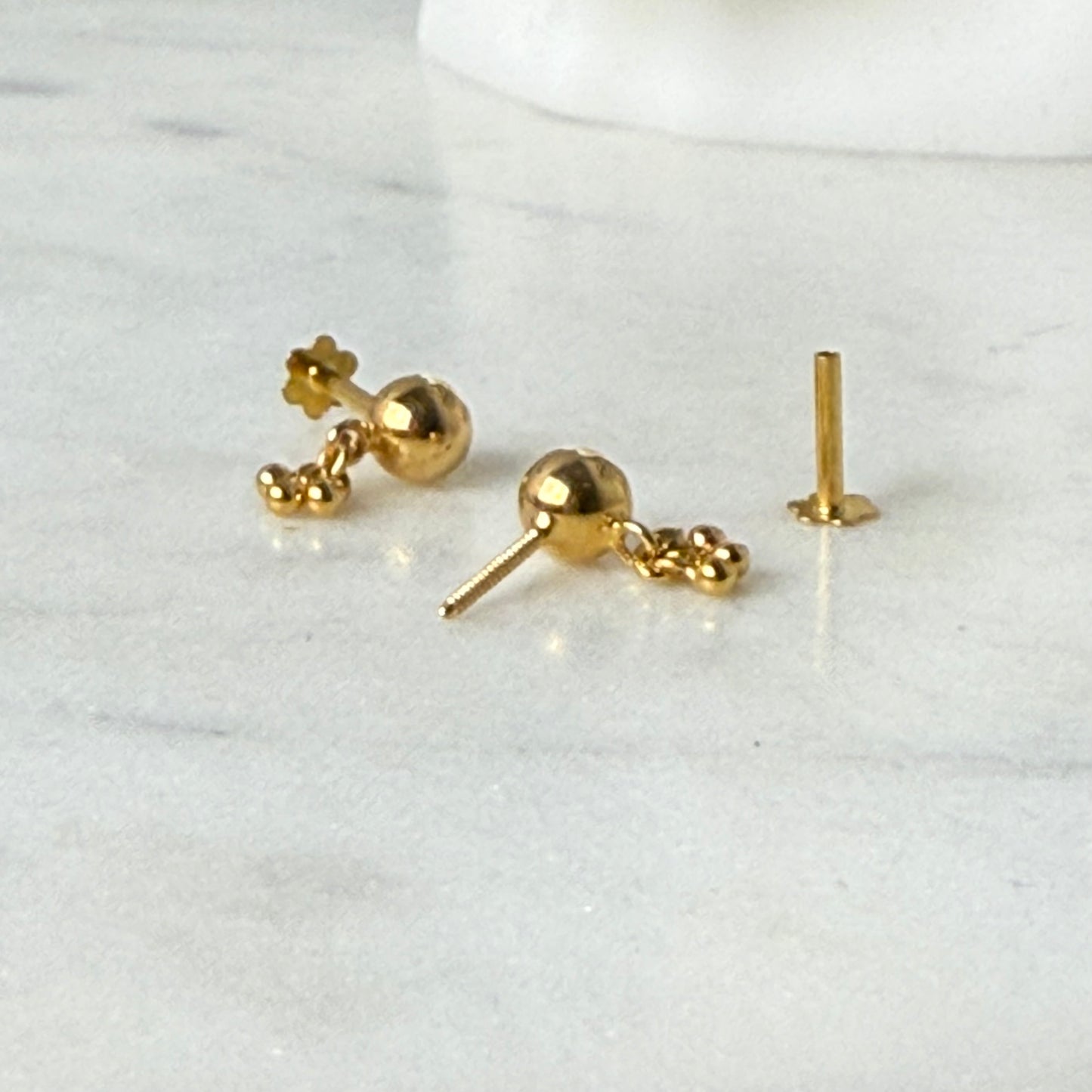 18ct gold dangly stud pair